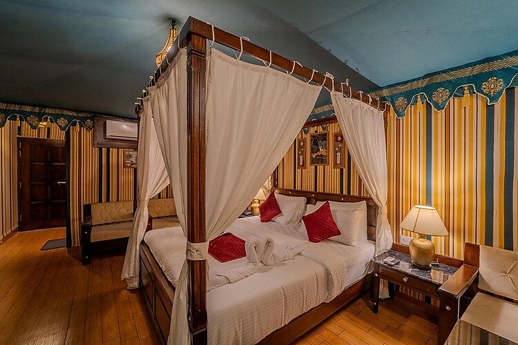 Superior Luxury Swiss Tent