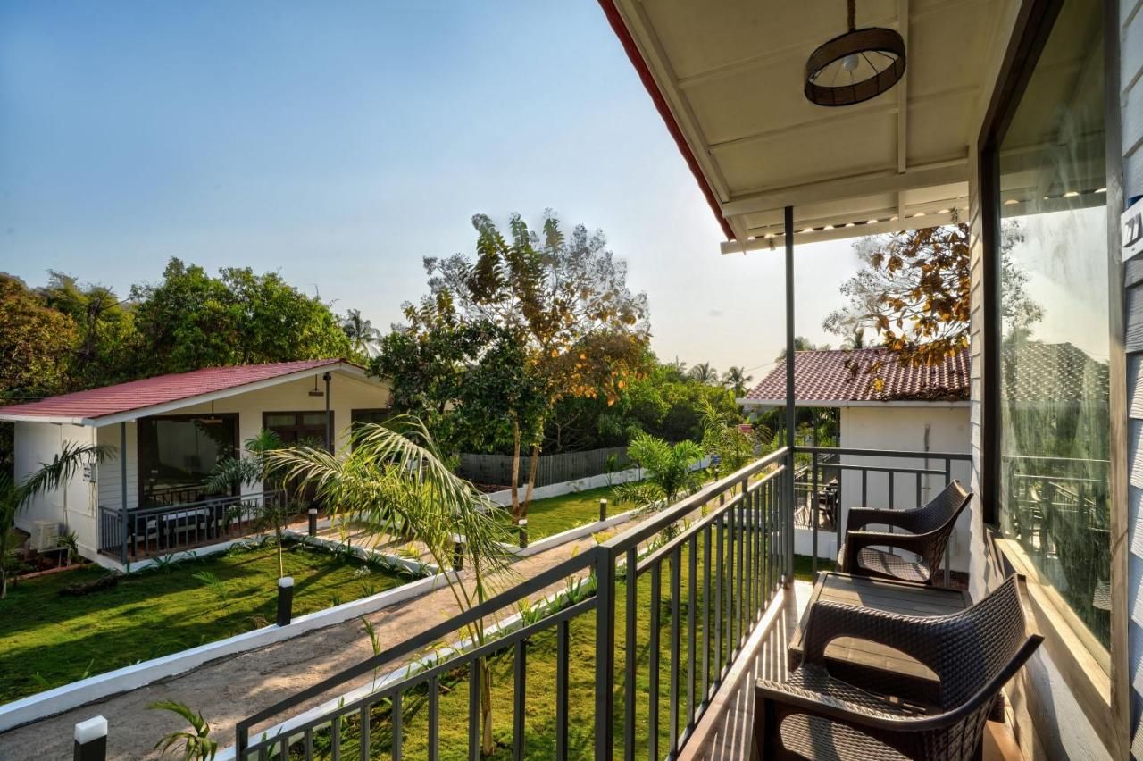Double Room with Pool View