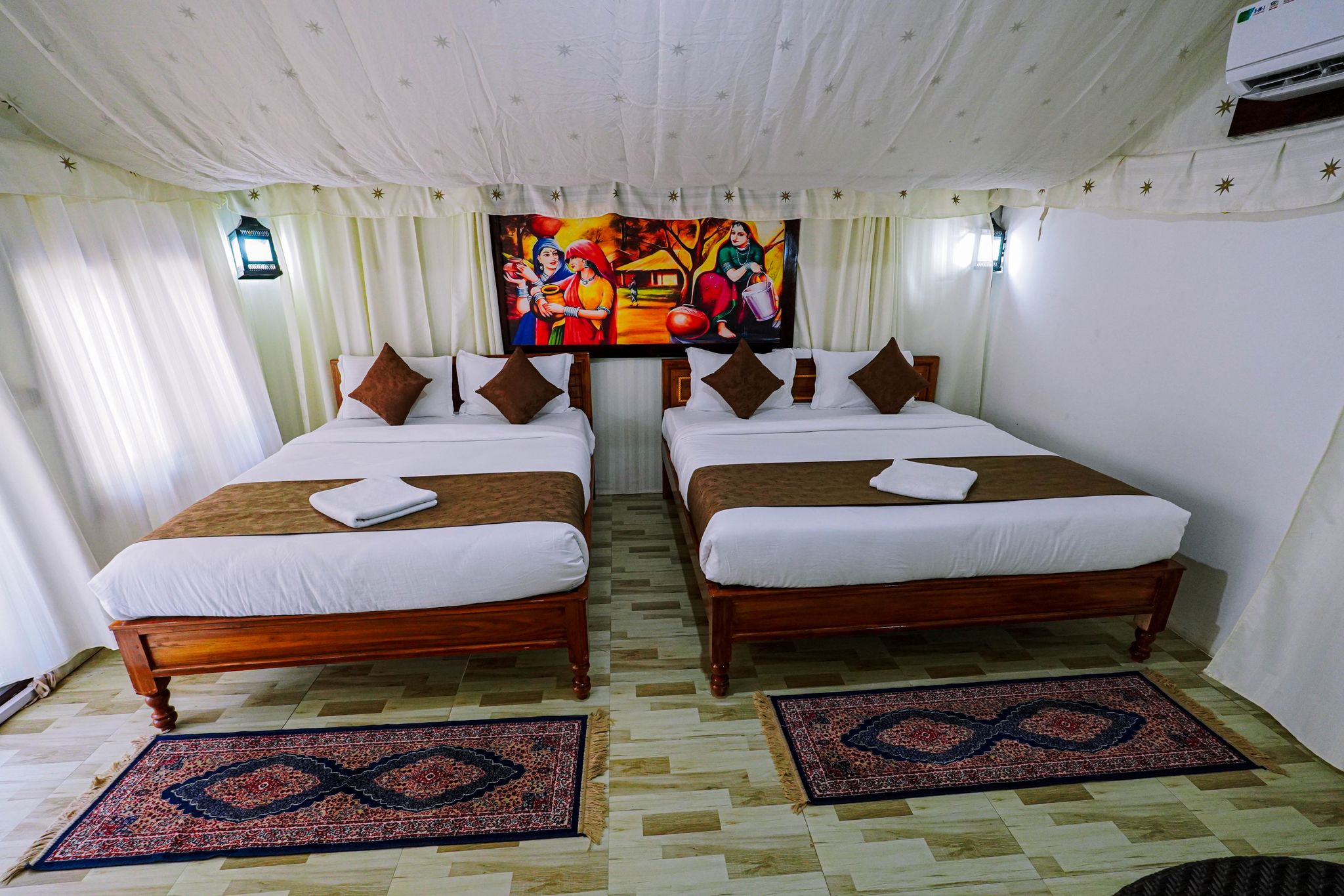 Medium tent cottage