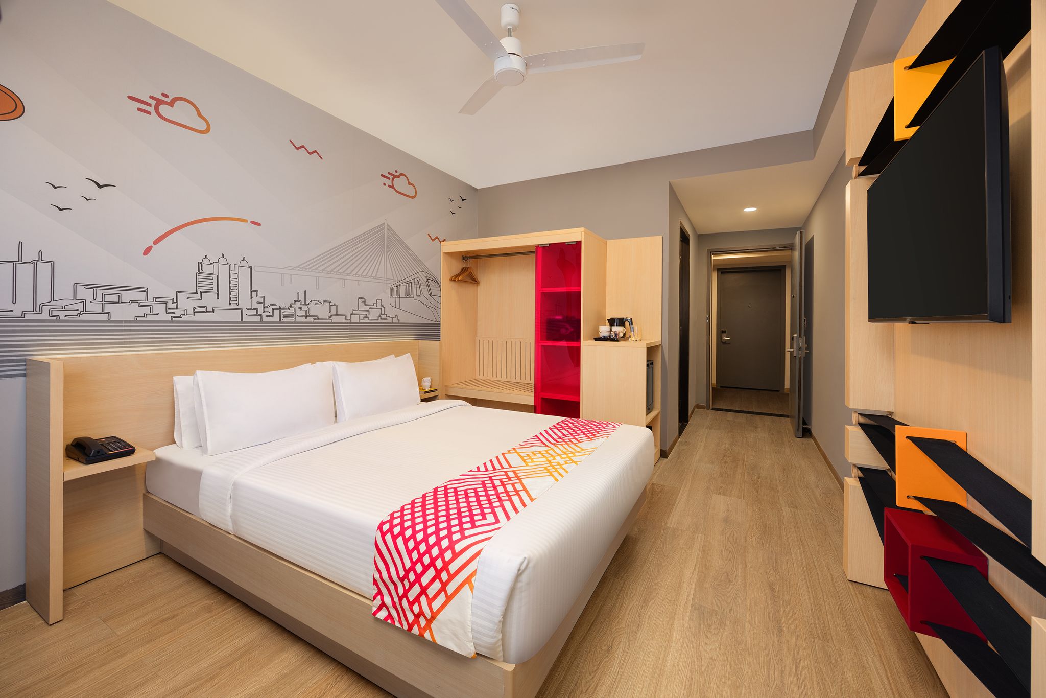 Luxe Queen Room