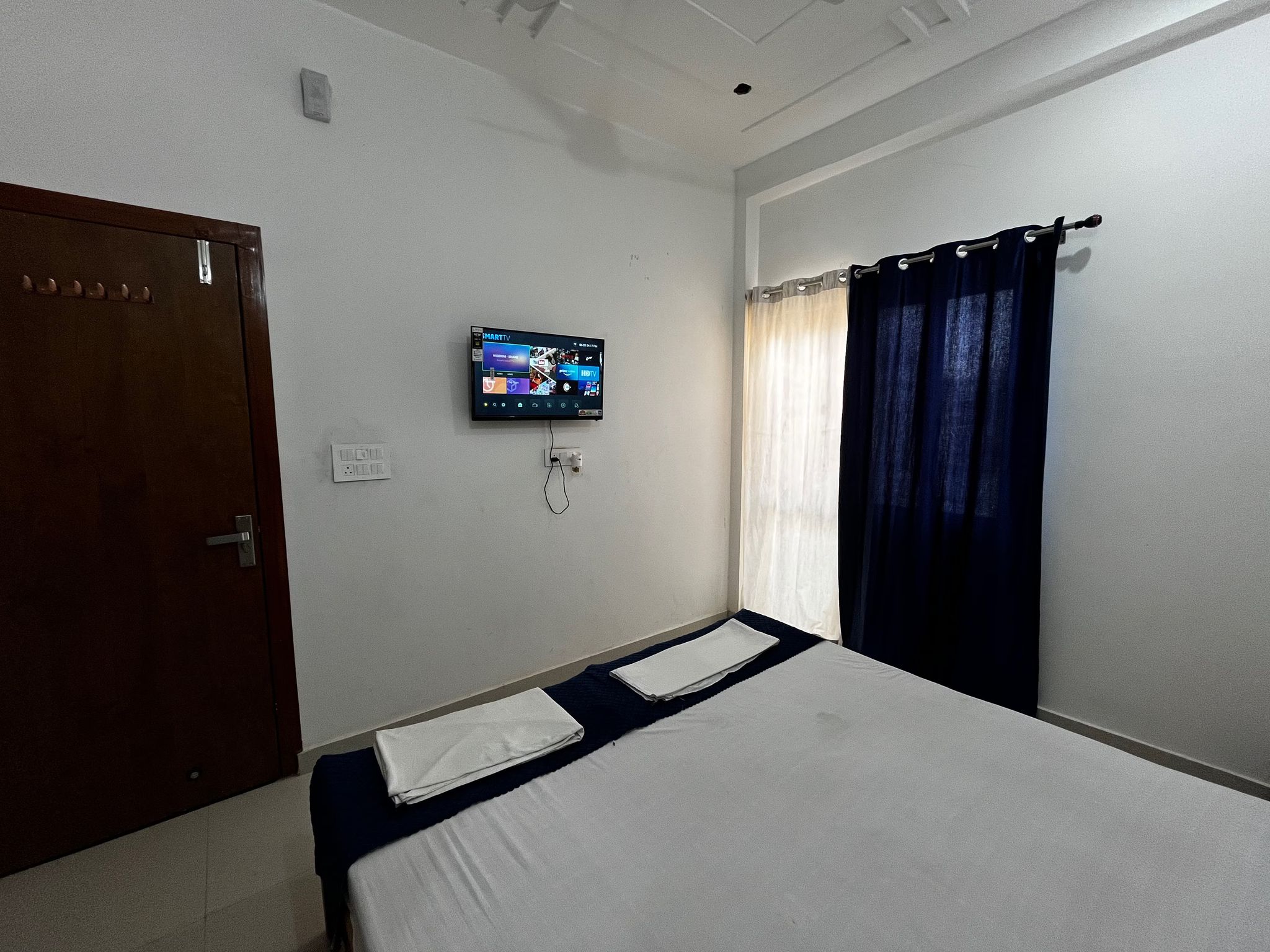 SHREE RADHAVALLABH PALACE Standard Room 7