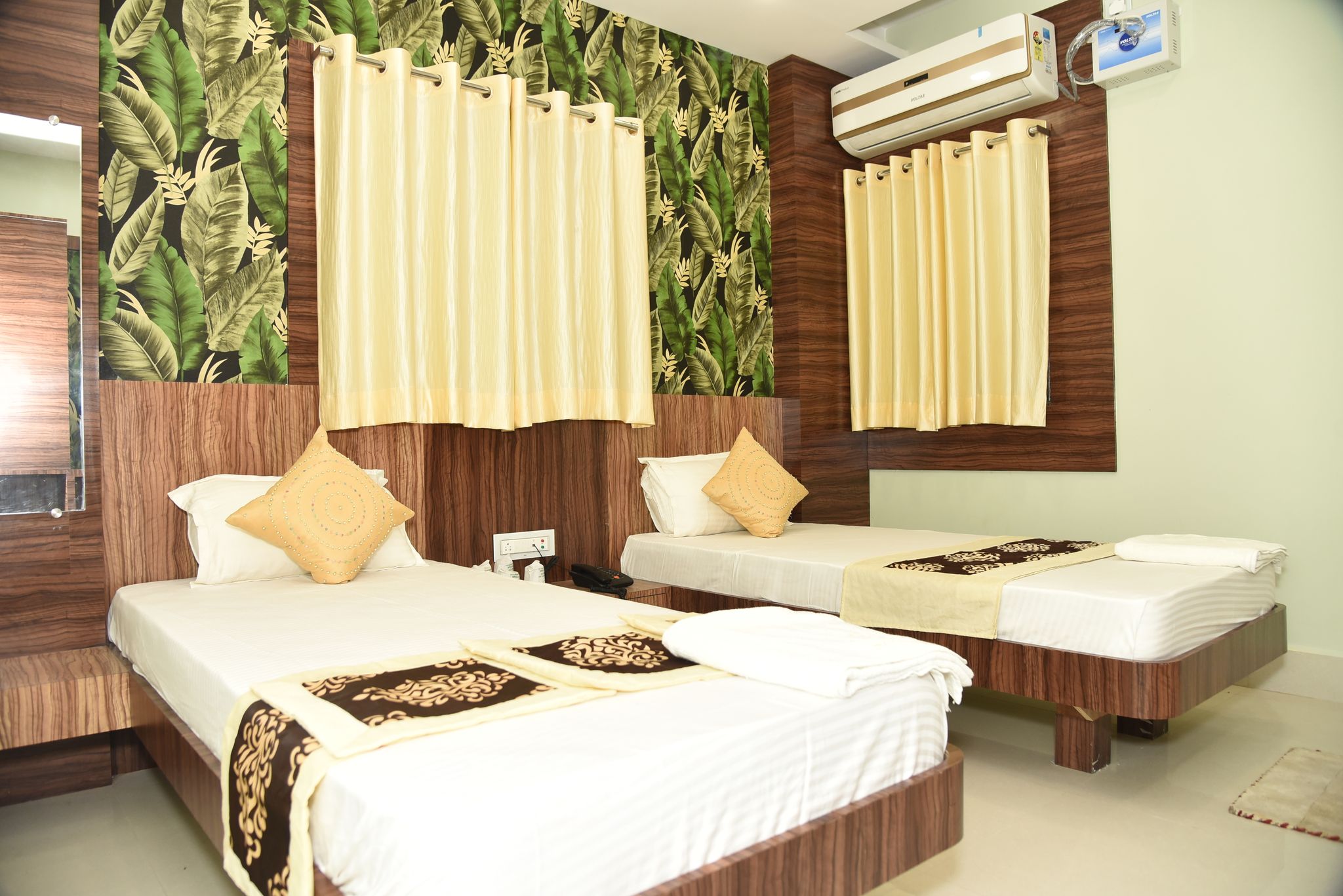 Palm Tree Inn Executive Room 4