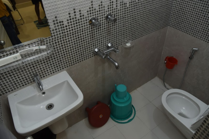 Palm Tree Inn Deluxe Room 5