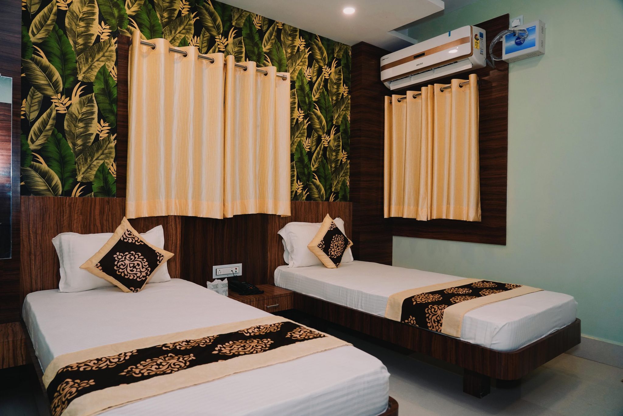 Palm Tree Inn Executive Room 2