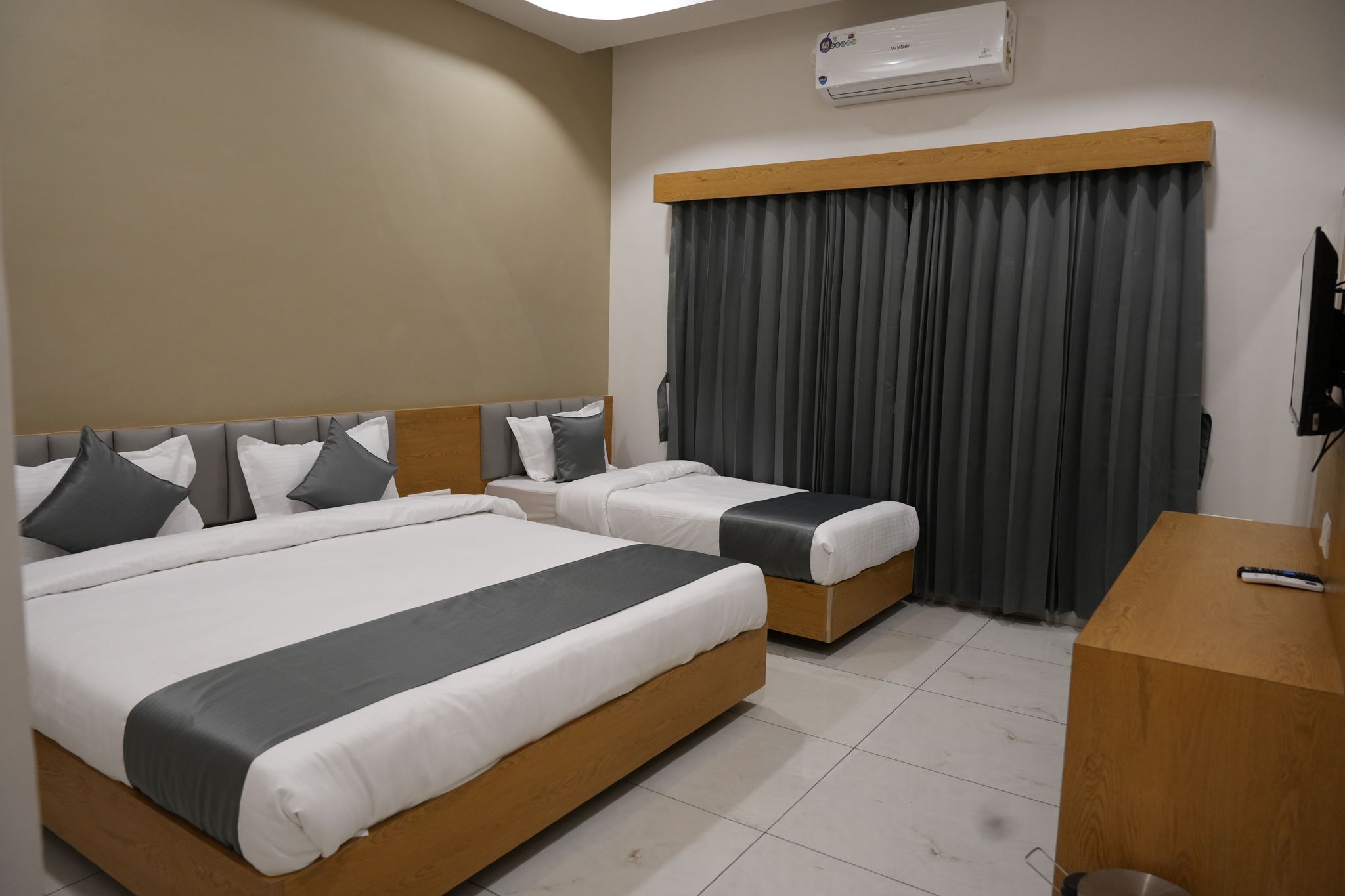 Deluxe Triple Bed