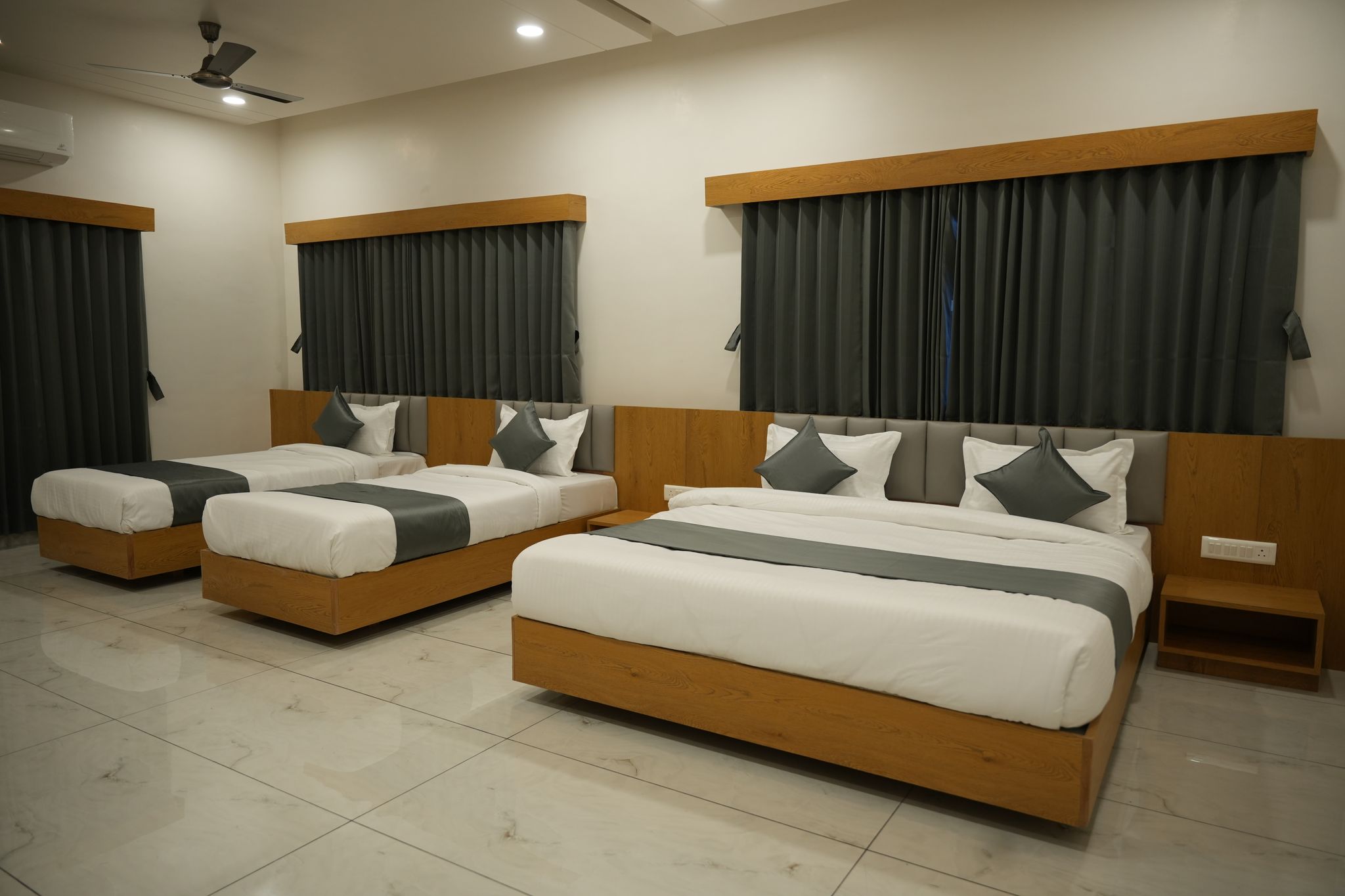 Hotel Amrut Inn Somnath Four Bed Family Room