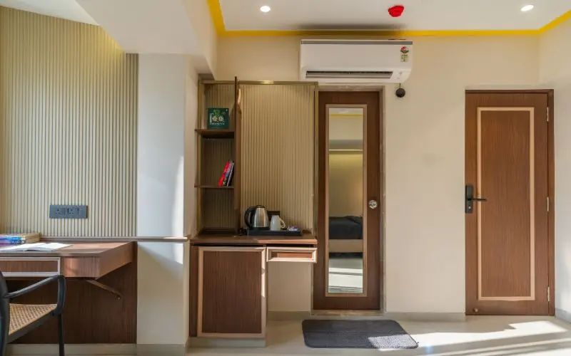 Superior Double Room with Bathtub