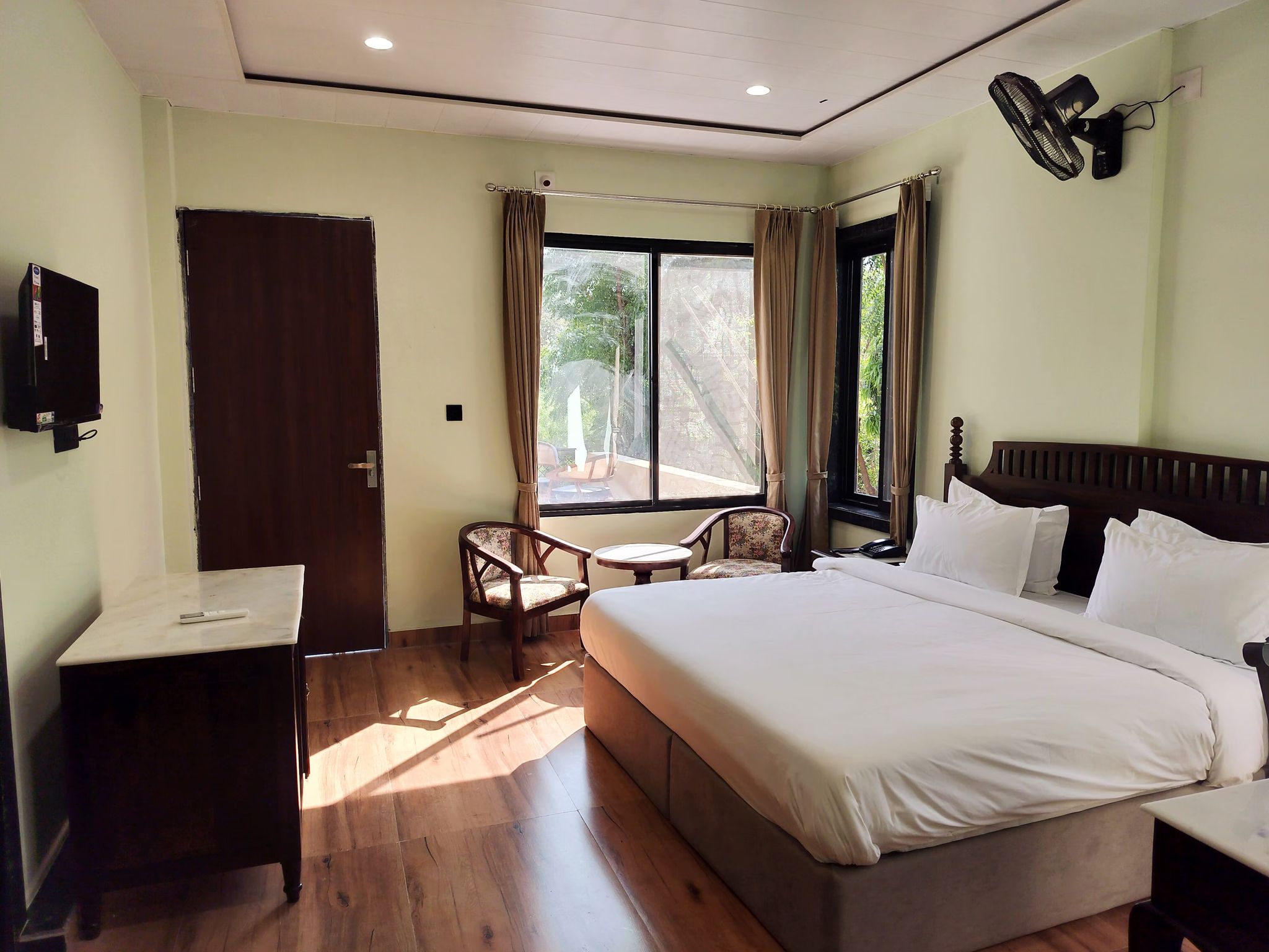 The Cabana Resort Premium Room 2