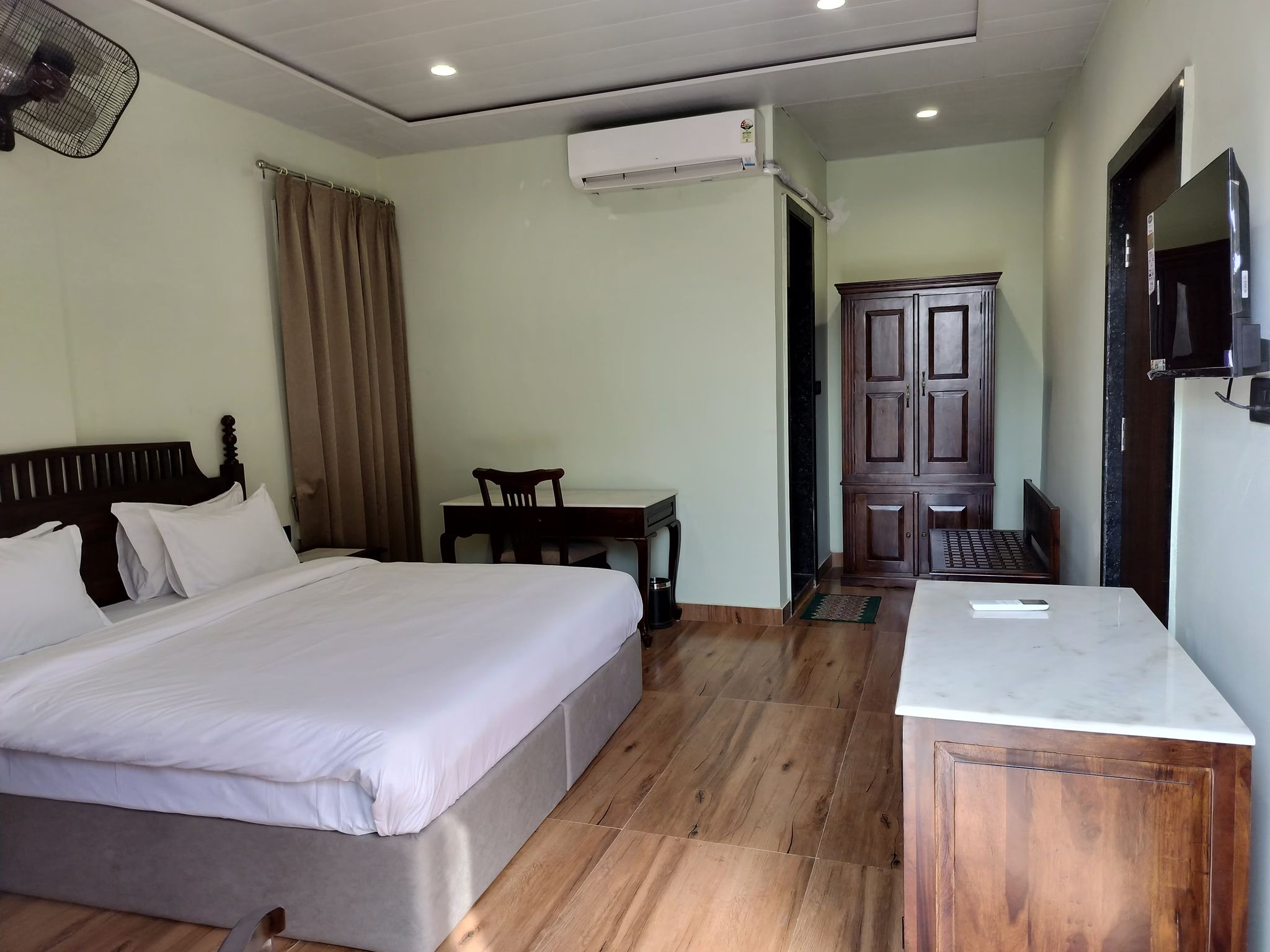 The Cabana Resort Premium Room