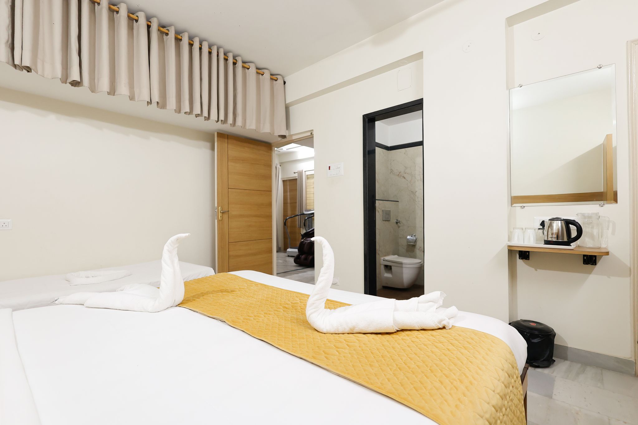 Balaji Homestay 2BHK Luxury Flat 4