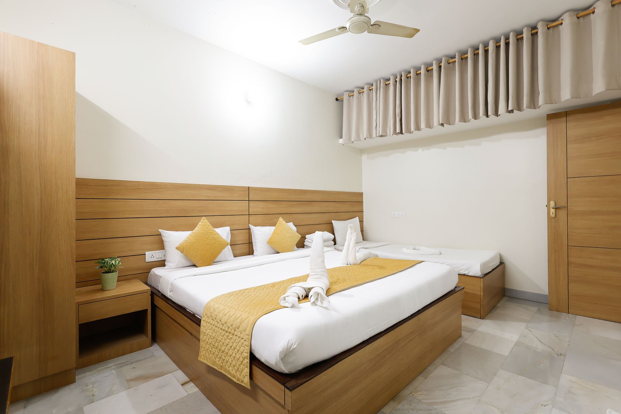 Balaji Homestay 2BHK Luxury Flat 7