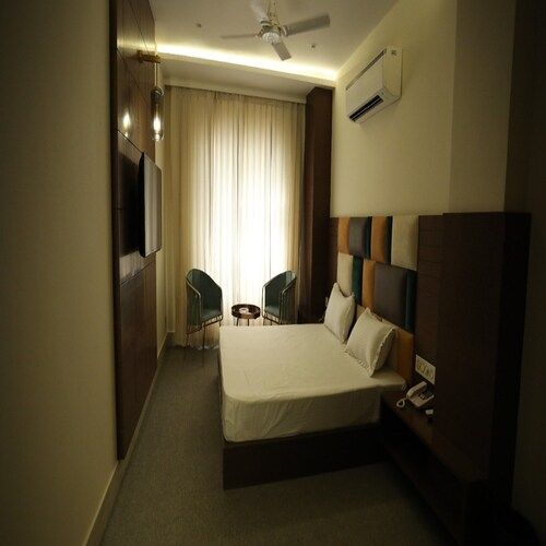 Hotel Grand Ashish Deluxe room  2