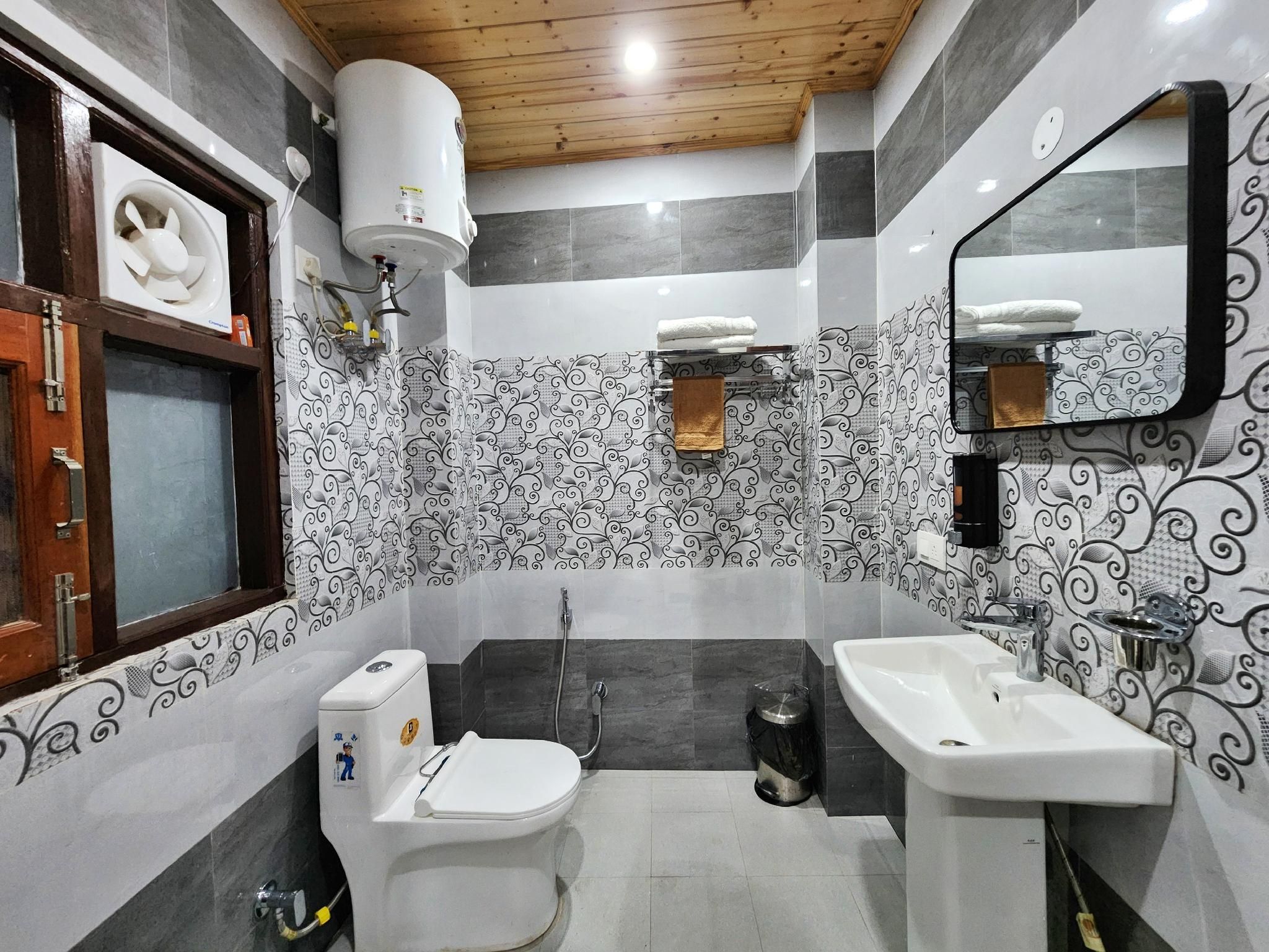 Non - AC Deluxe Room 