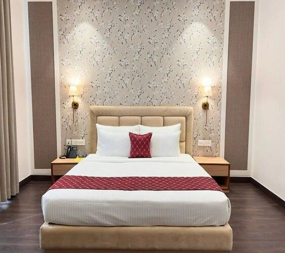 Palasa Hotel & Resort Parthive King Room 3