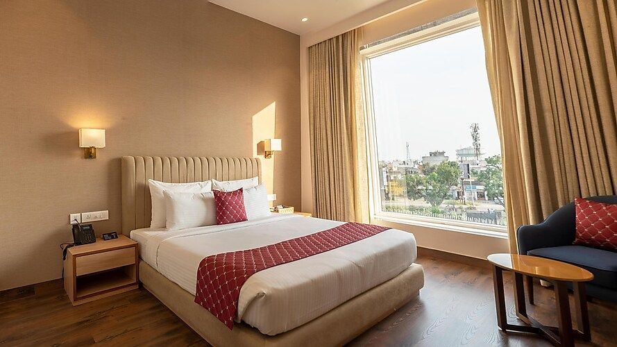 Palasa Hotel & Resort Parthive King Room 5