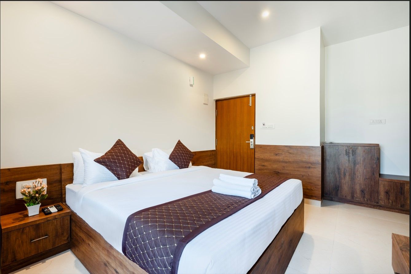 R D HOTELS Peenya Executive room