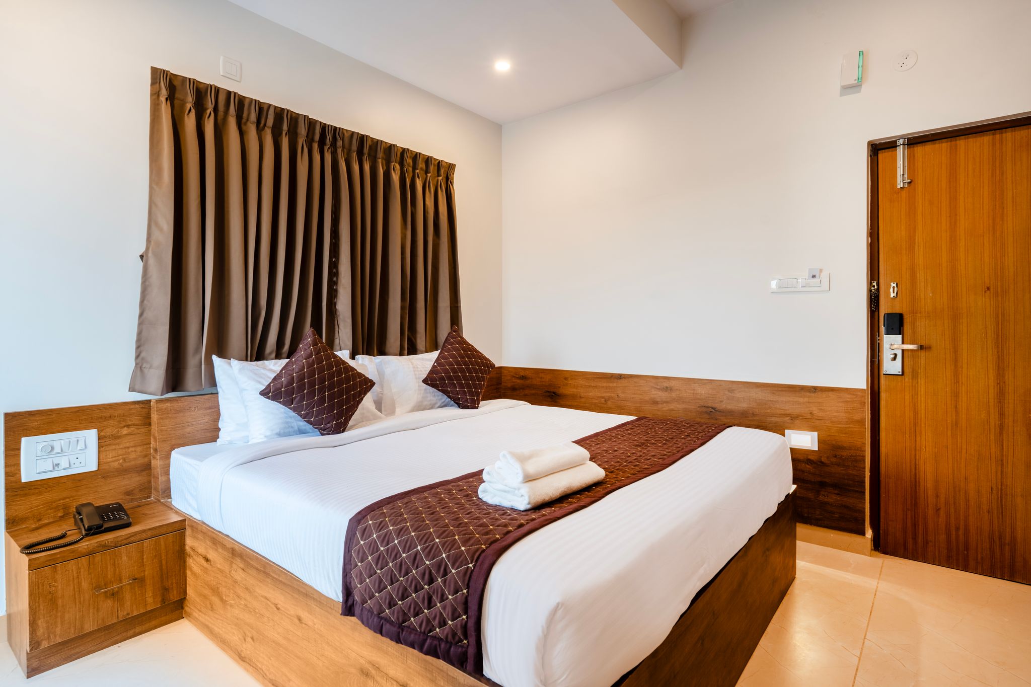 R D HOTELS Peenya Executive room 7