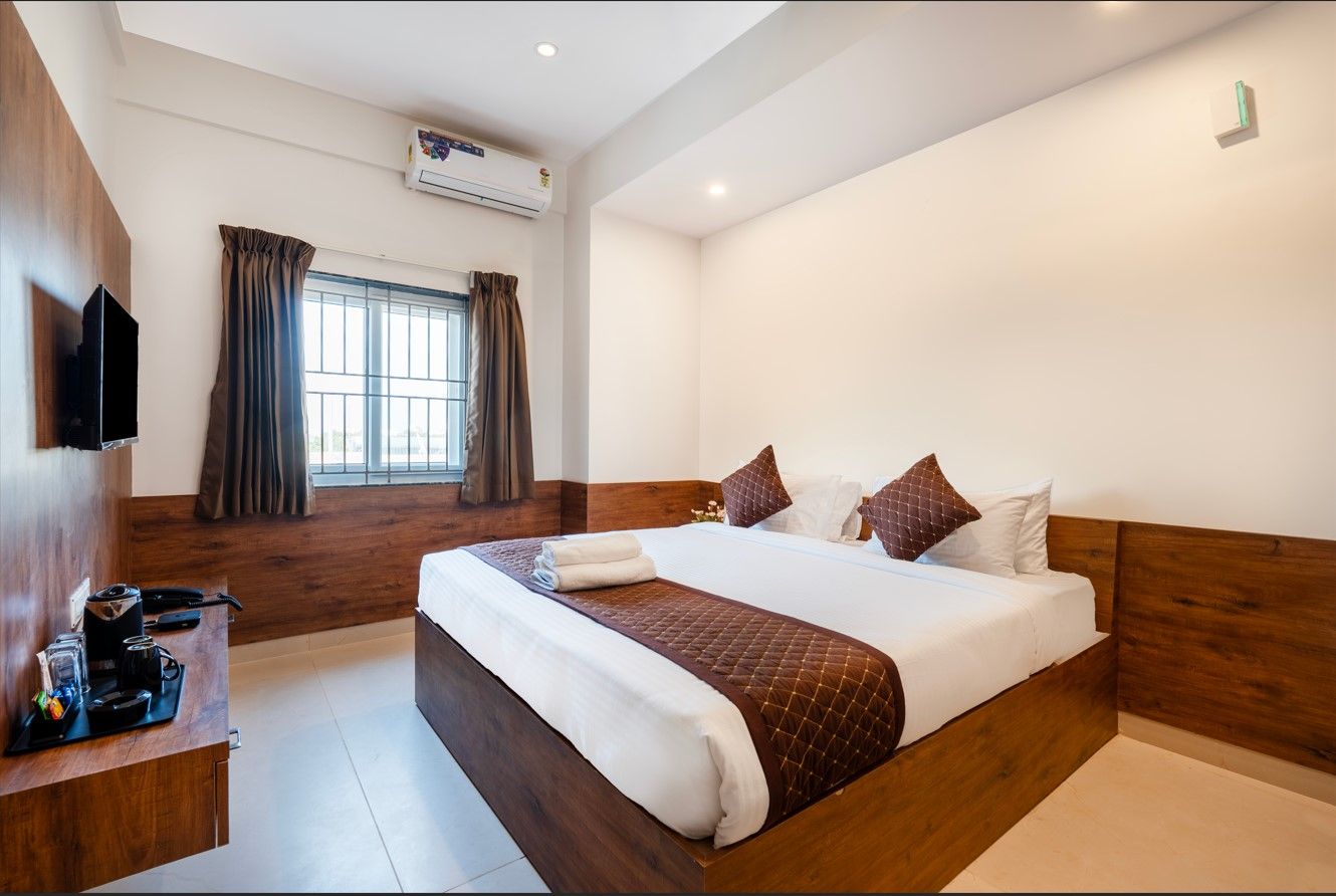 R D HOTELS Peenya Executive room 4