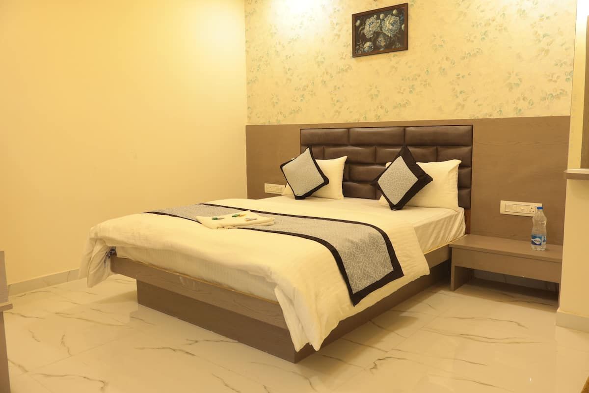 Hotel NS Residency Deluxe Room