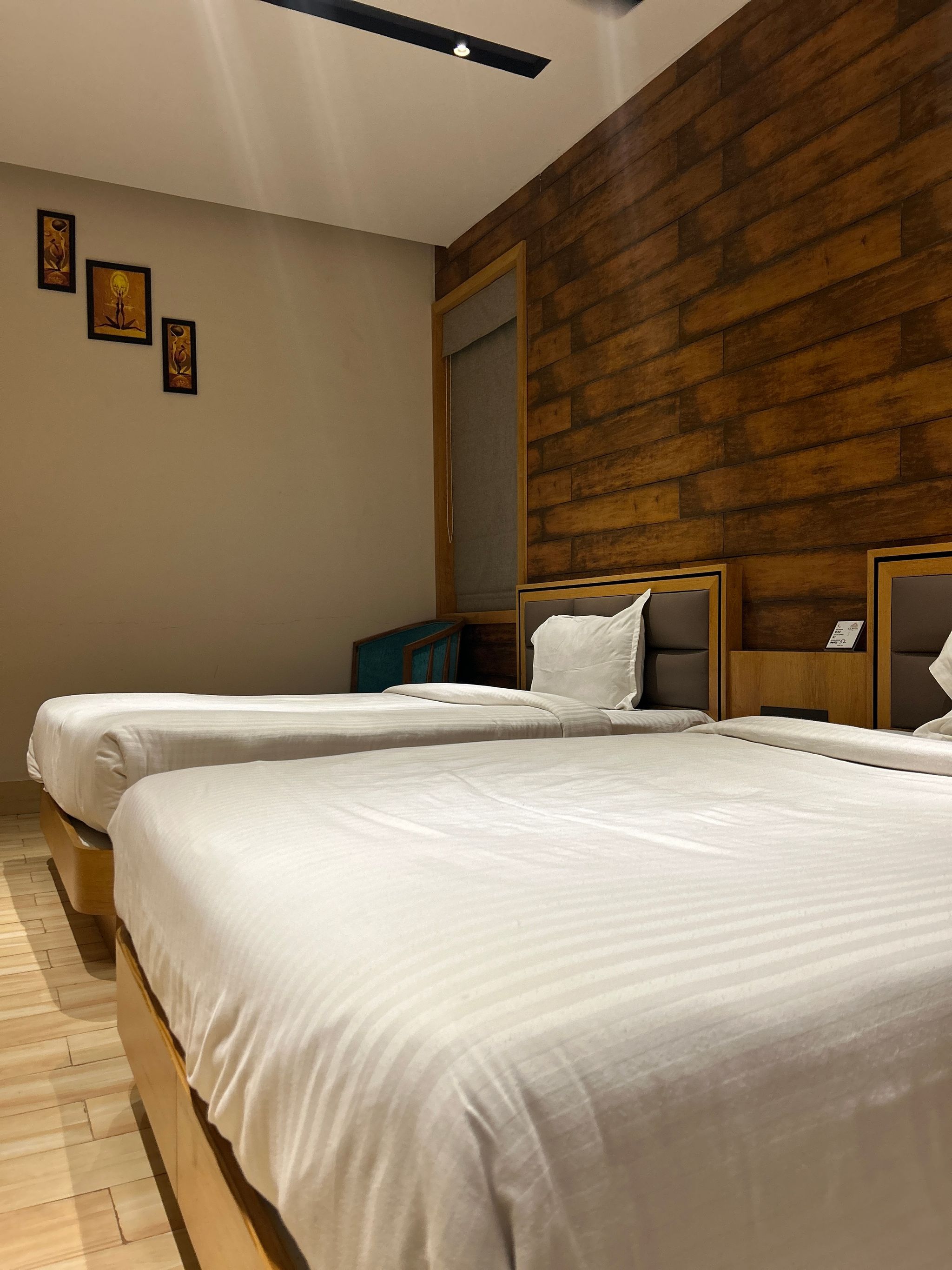 Ace Deluxe Room With Twin Bed