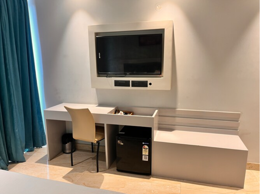 Super Deluxe Rooms with Private Balcony