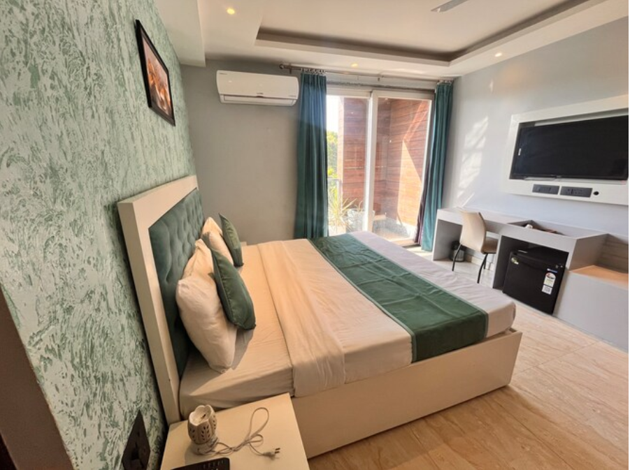 Super Deluxe Rooms with Private Balcony