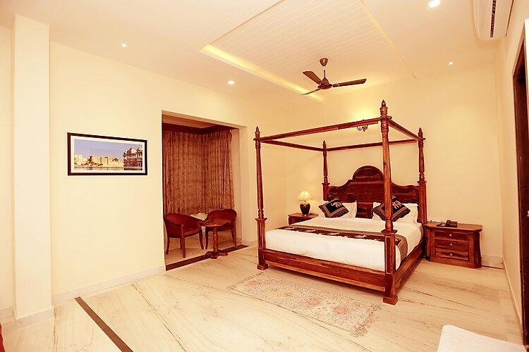 Wish Royal Suit Room