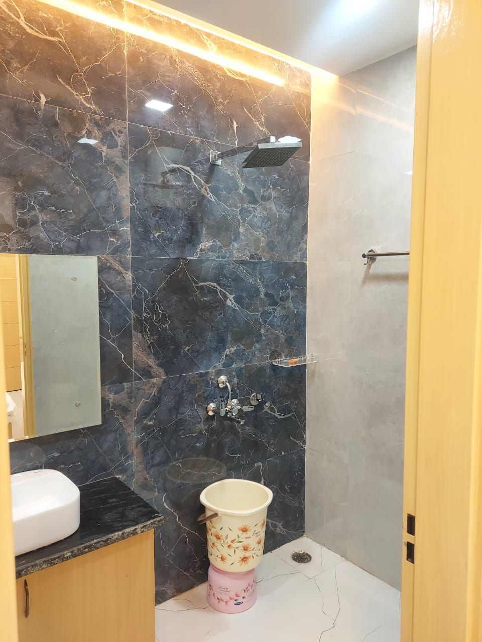 Hotel Innvite Deluxe Room 3