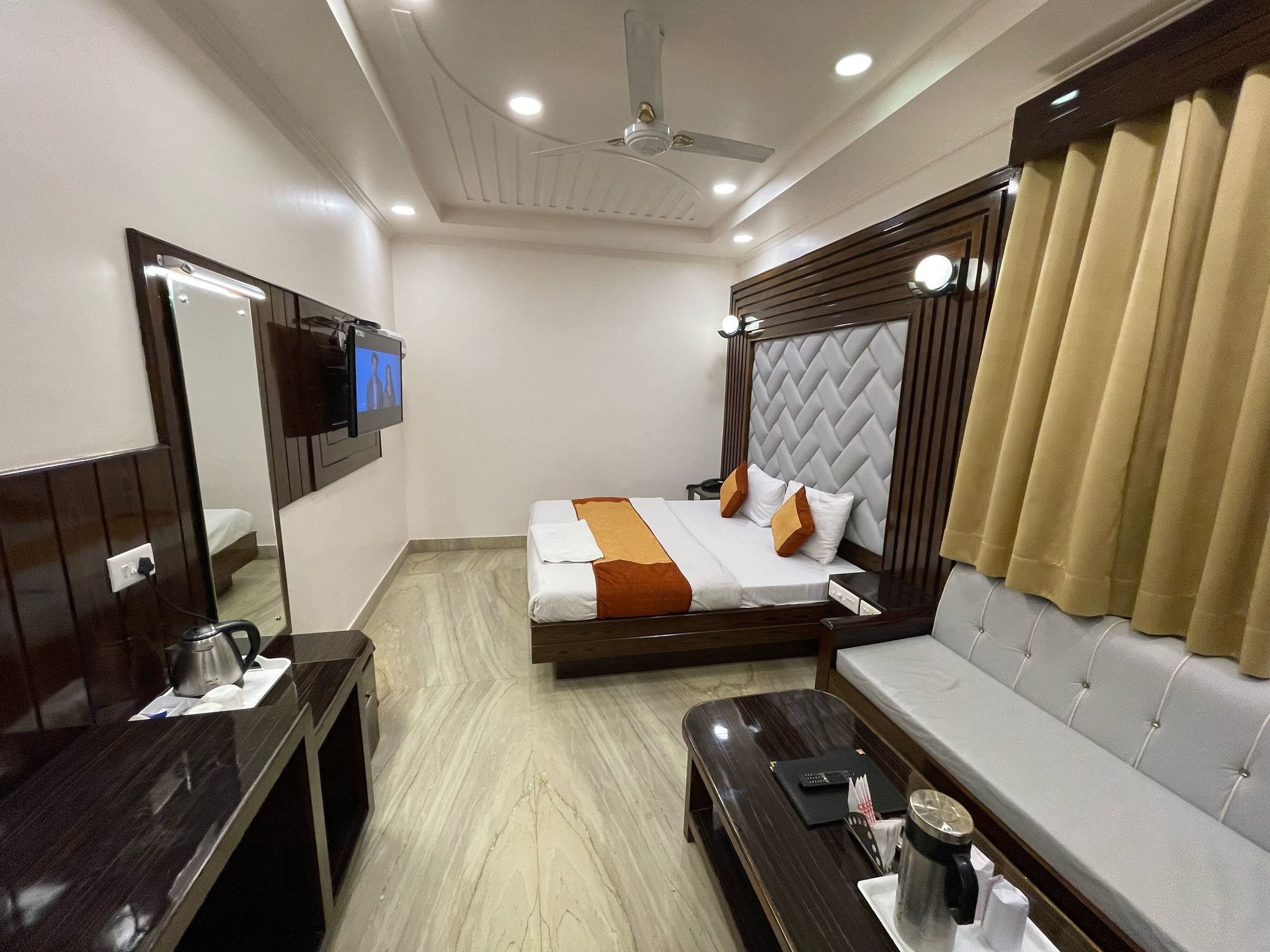 Siddharth Hotel, Roorkee Executive Ac Room 6