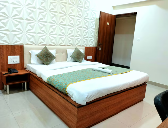Gayatri Inn Deluxe