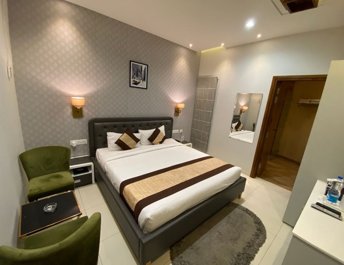 Hotel Remsons Crown Executive Room