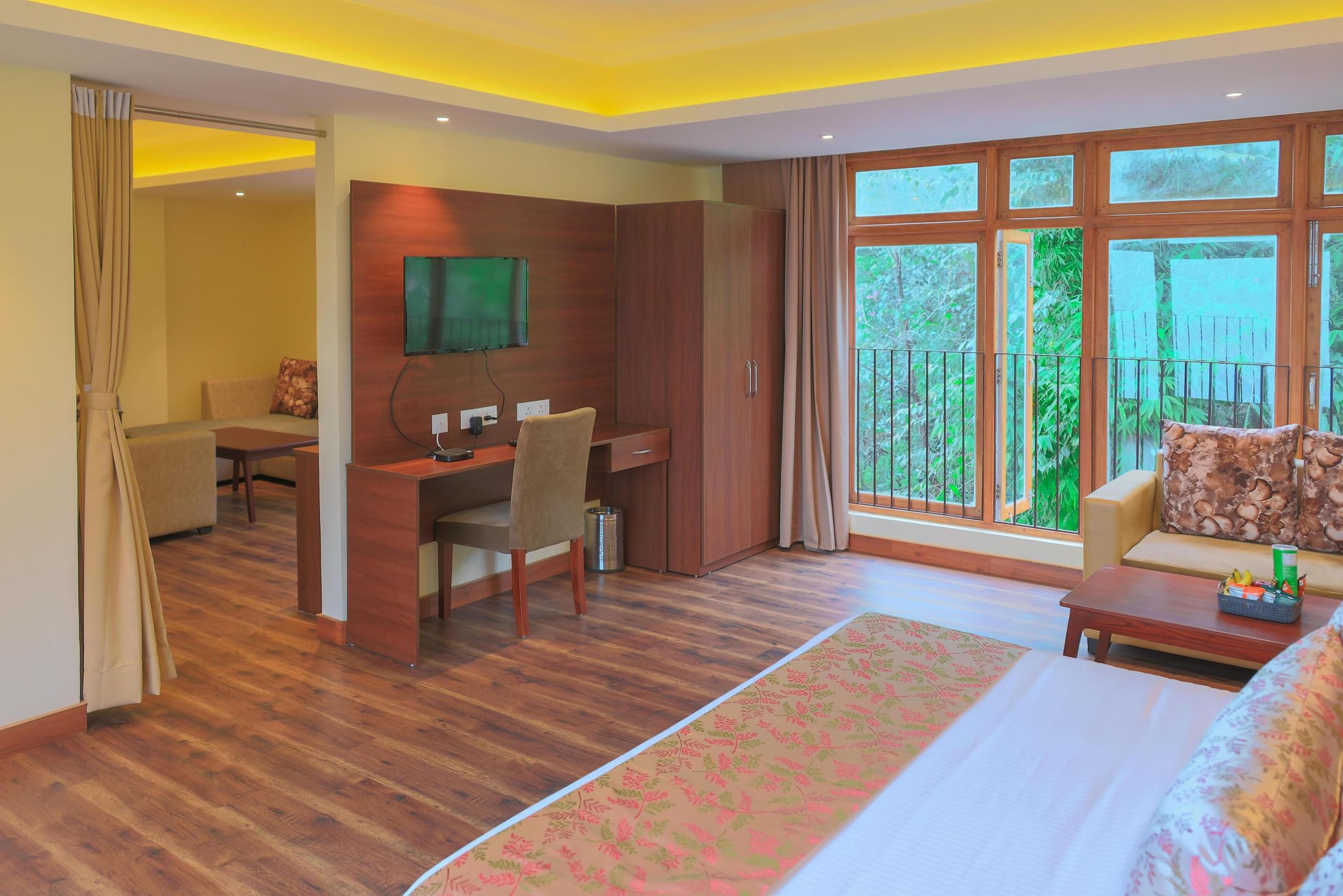 Junior Suite with Mountain View