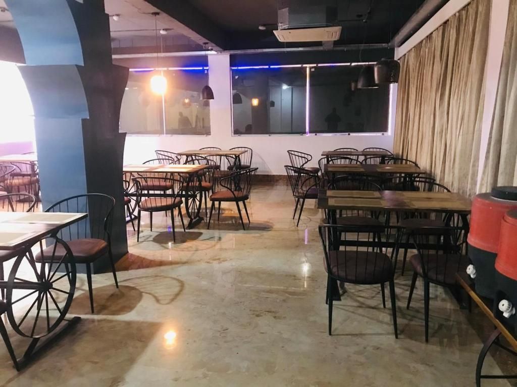 Food & Dining