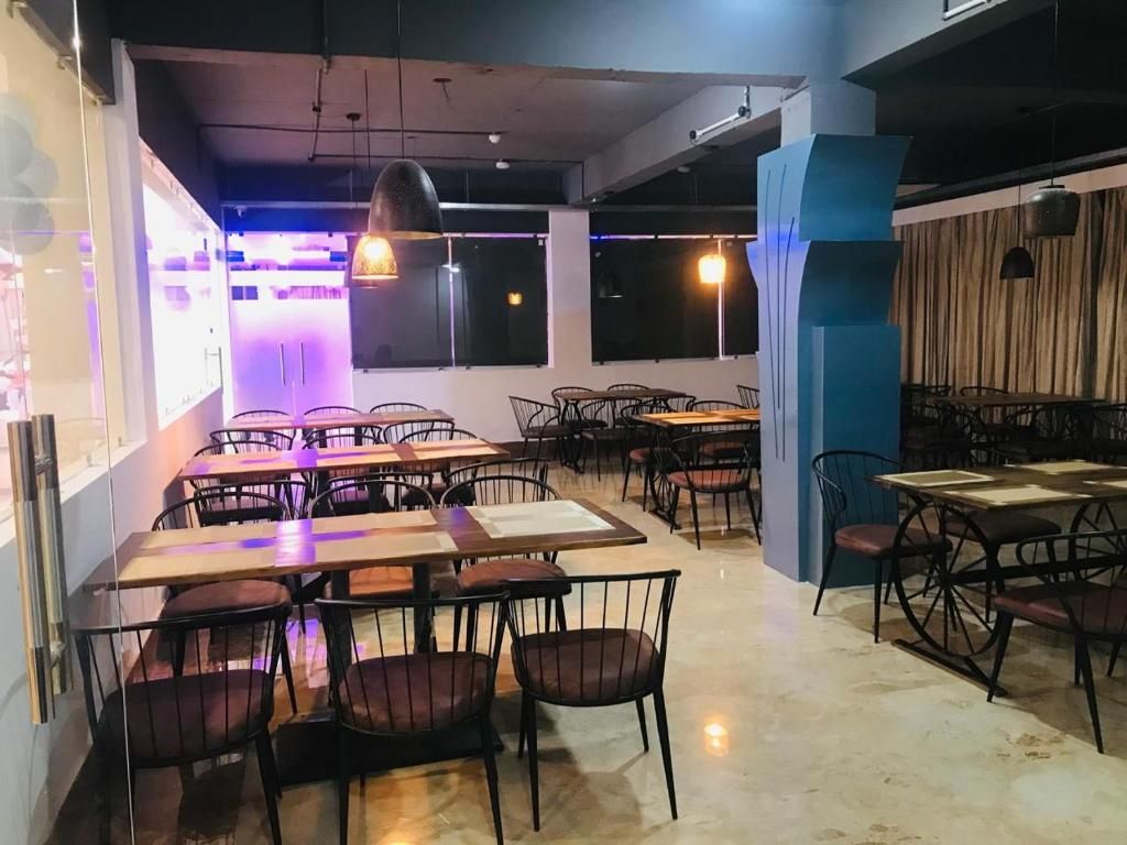 Food & Dining