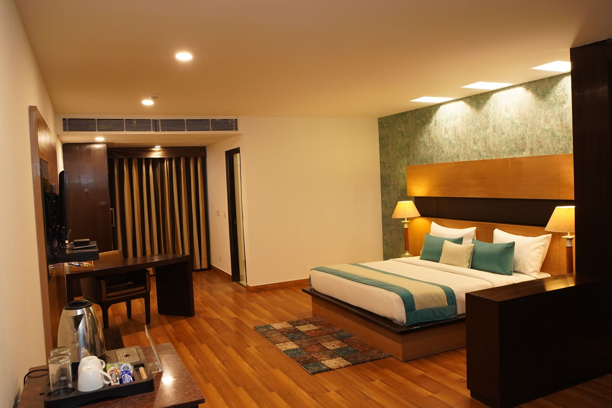 Standard Room Hourly (12PM - 6PM)