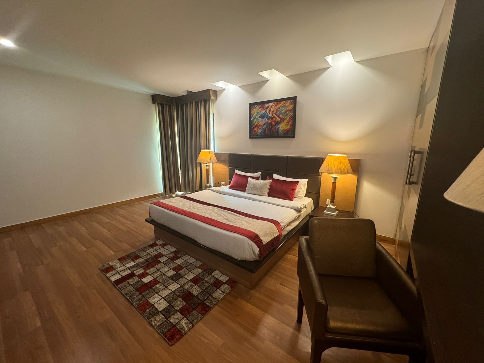 Standard Room Hourly (12PM - 6PM)