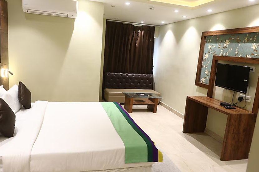 The Hotel Bliss Deluxe Room 3