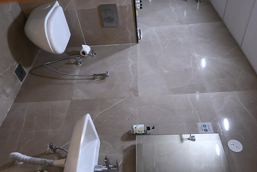 The Hotel Bliss Deluxe Room 7