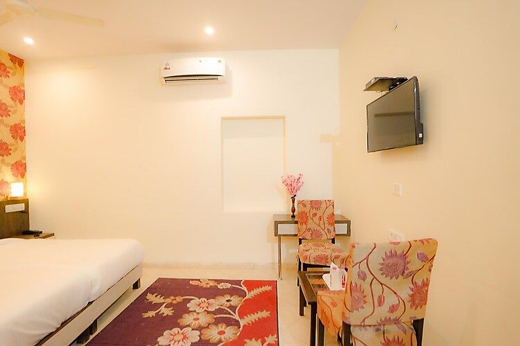 Eden Court Resort by 1 Reception Deluxe Room 9