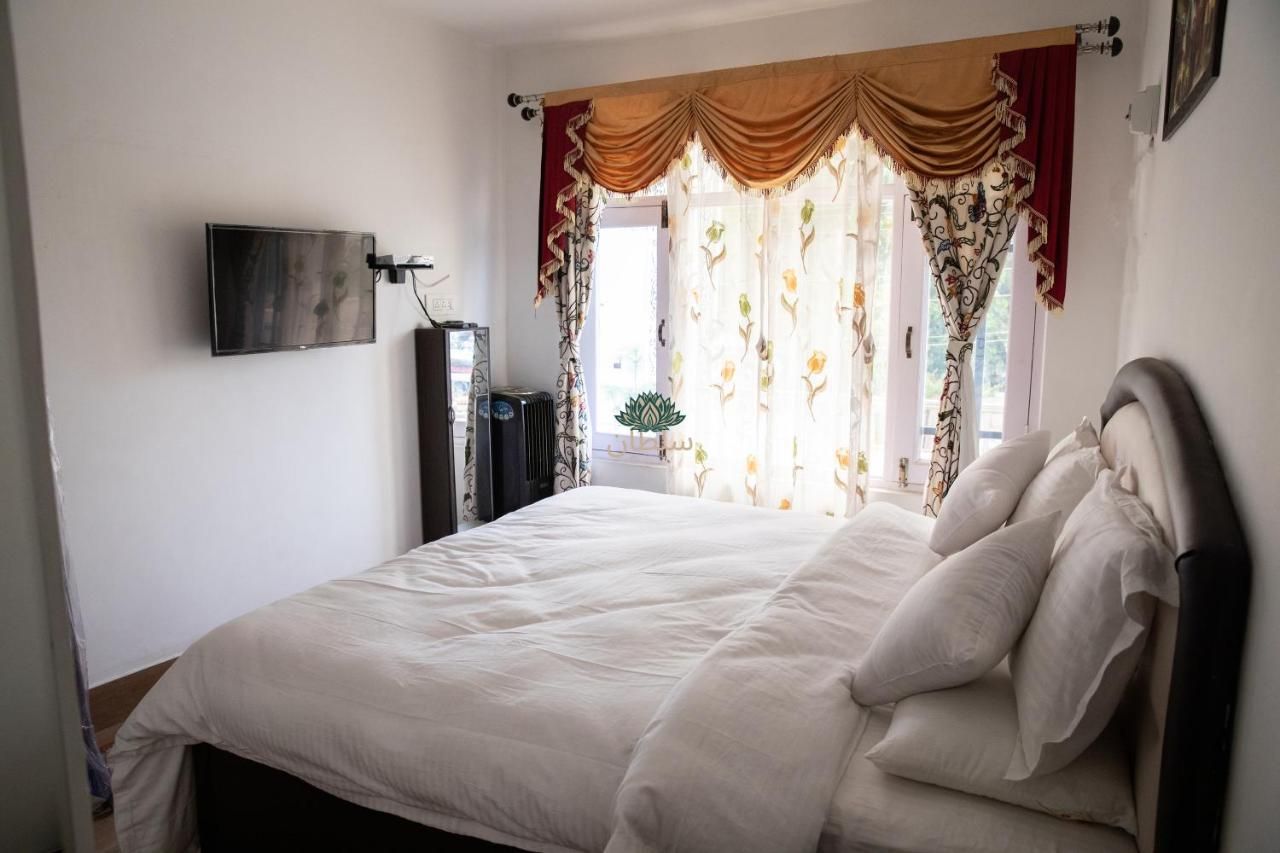Hotel Sultan Residency Nigeen Lake Standard Room 2