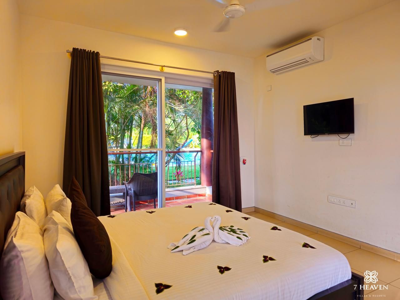 Prizm Hotels and Resort Deluxe Suite 2