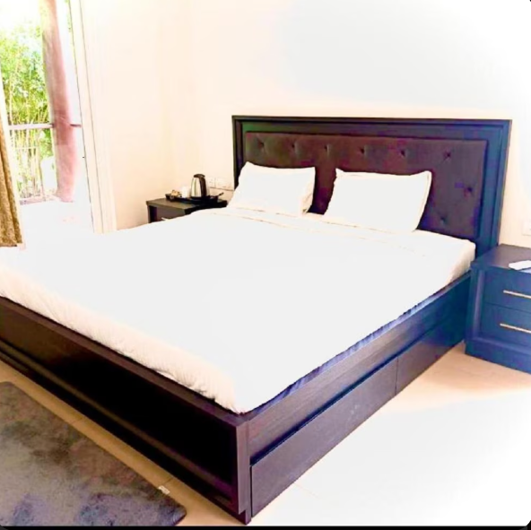 Family Room with Mountain View