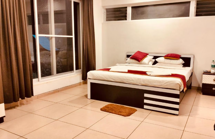 Family Room with Mountain View