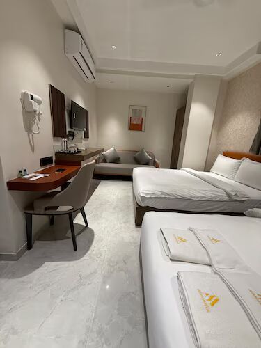 Hotel Aishwarya Family Room 4