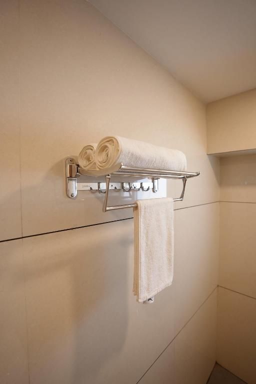 Stayon Hotels DELUXE ROOMS 5