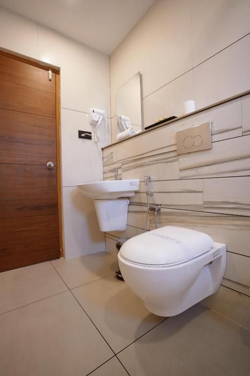 Stayon Hotels DELUXE ROOMS 8