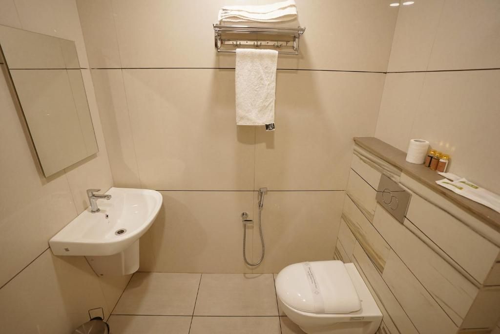 Stayon Hotels DELUXE ROOMS 13