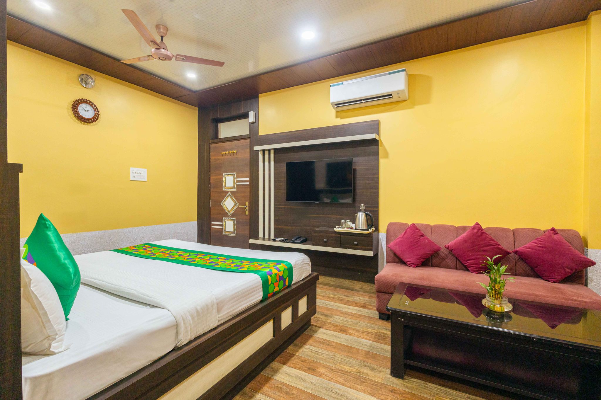 Treebo Saumendra Residency Premium Room 7