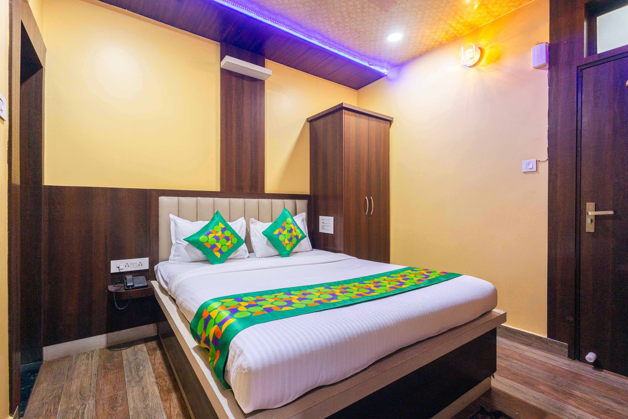 Treebo Saumendra Residency Economy Room 2