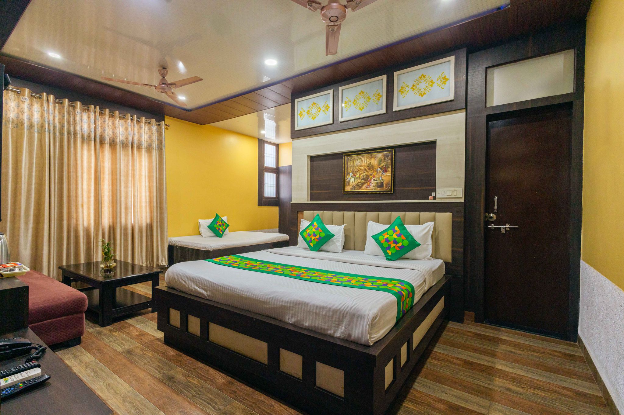 Treebo Saumendra Residency Premium Room 10